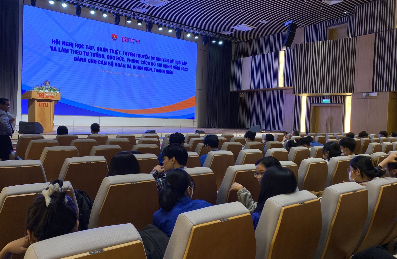 Hội nghị học tập, quán triệt, tuyên truyền 02 chuyên đề học tập và làm theo tư tưởng, đạo đức, phong cách Hồ Chí Minh năm 2023 dành cho cán bộ đoàn và đoàn viên, thanh niên